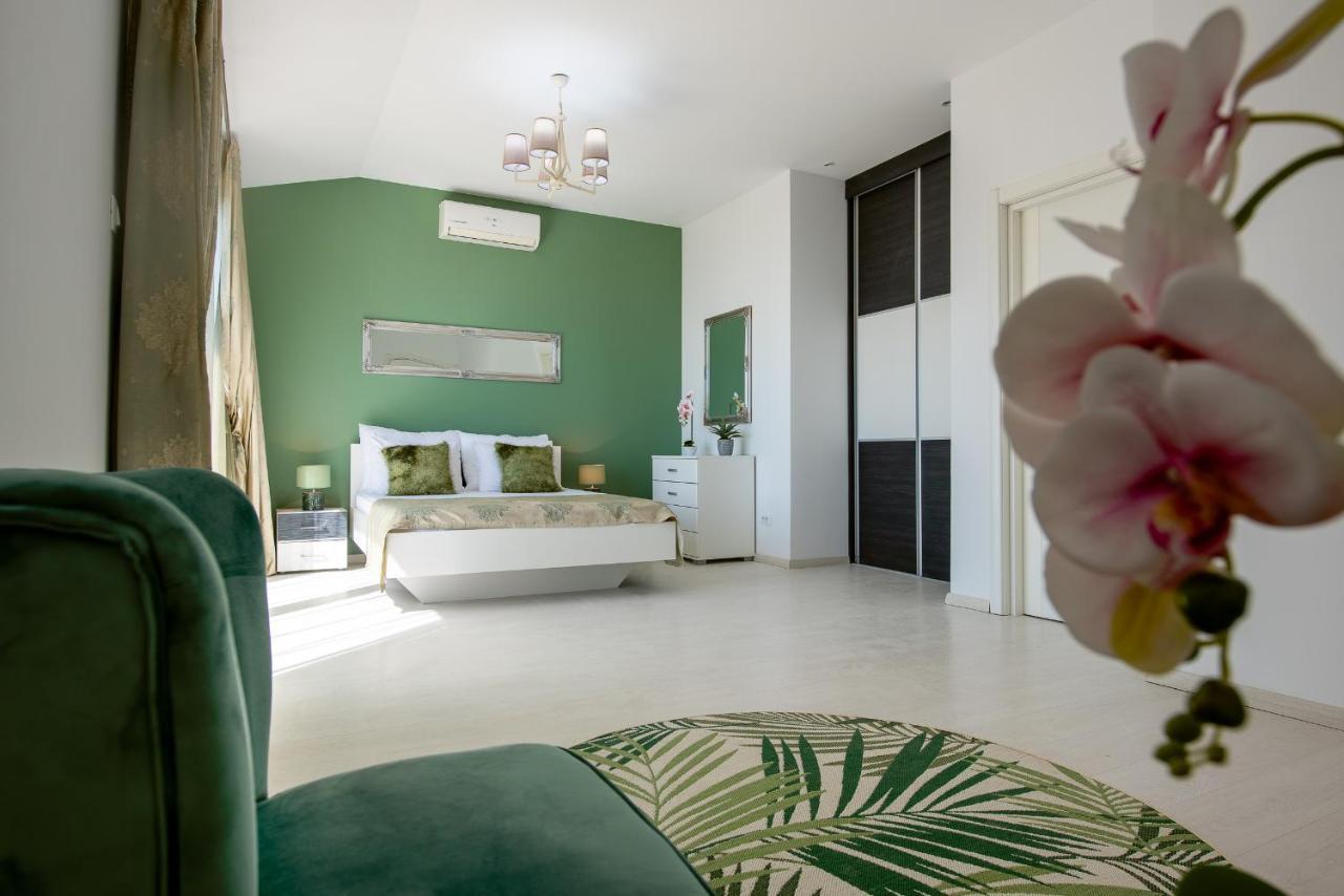 Villa Lazi Sea View *