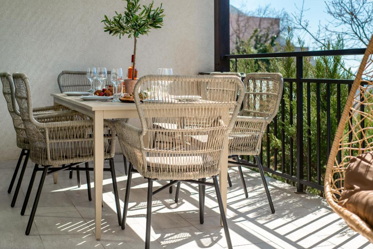 Lazi Sea View Villa *
