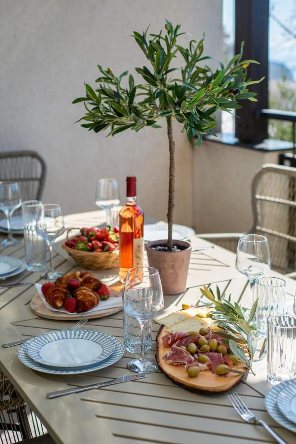 Villa Lazi Sea View *