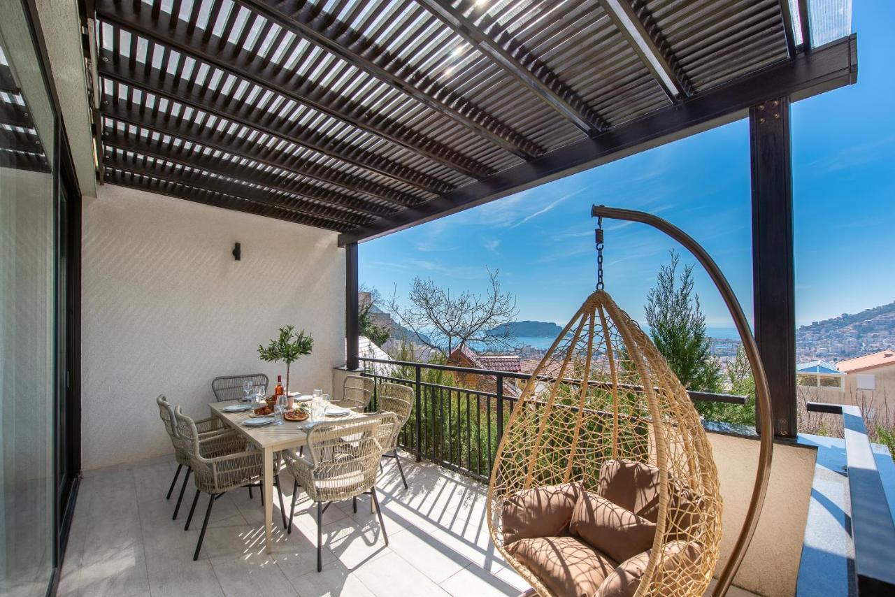 Lazi Sea View